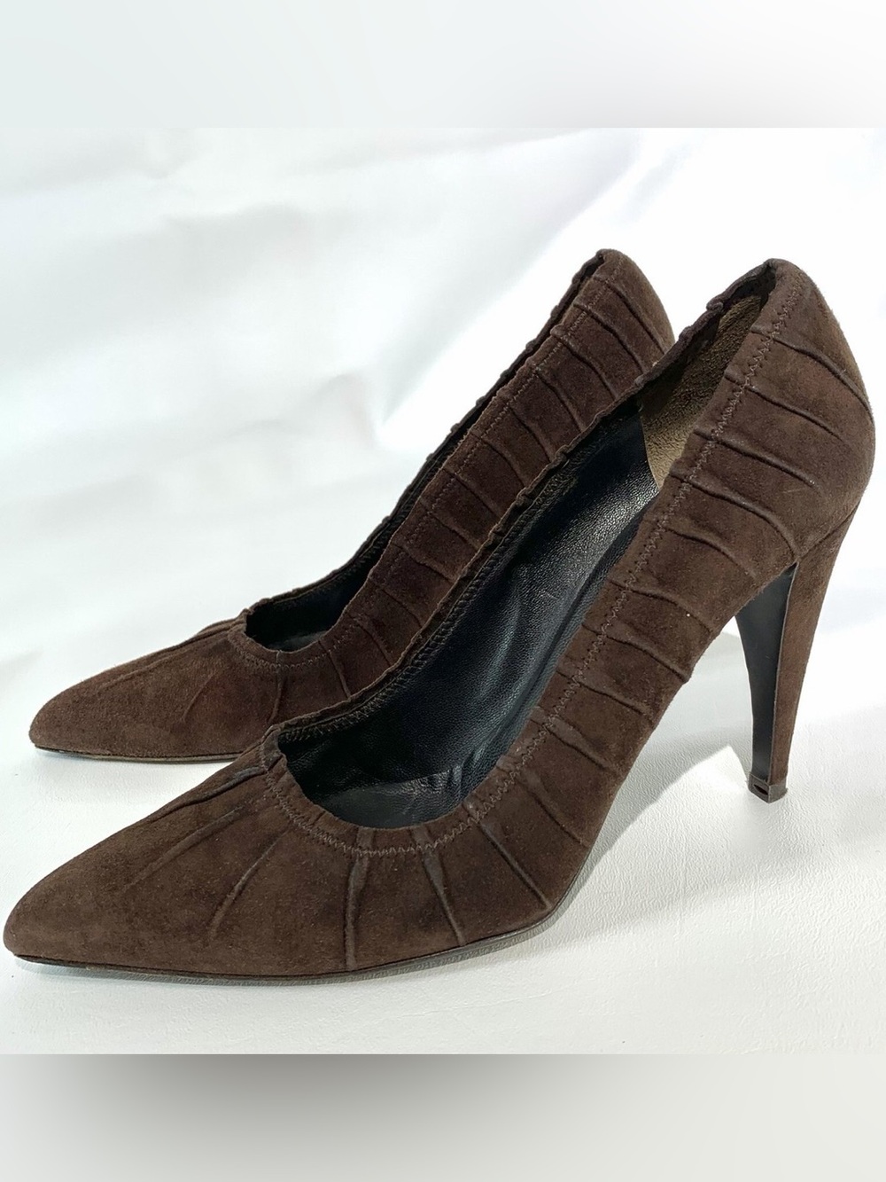 Prada Pre-Owned Pleated Brown Suede Pointed-Toe Pumps